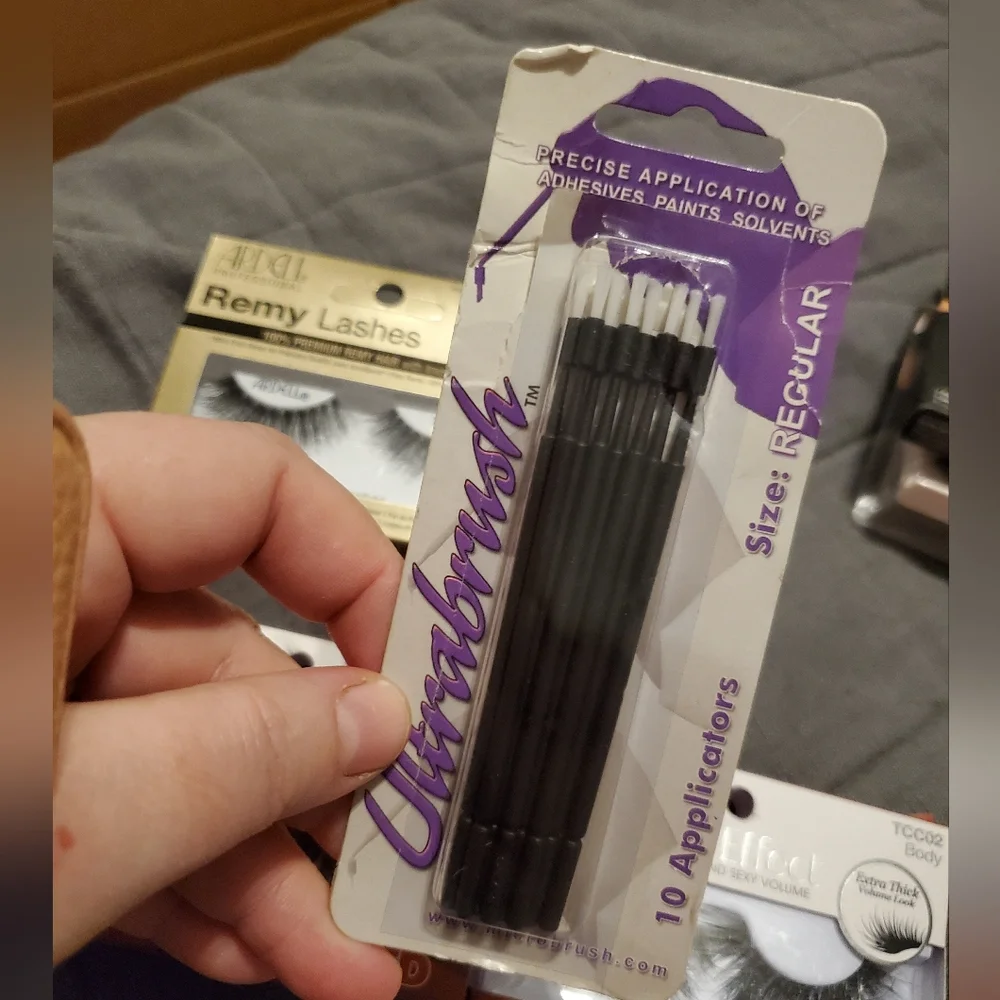 Precision Application False Eyelashes